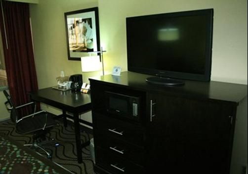 Clarion Hotel Airport & Conference Center - Charlotte - Habitación