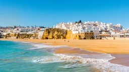 Encontr&aacute; vuelos baratos a Albufeira