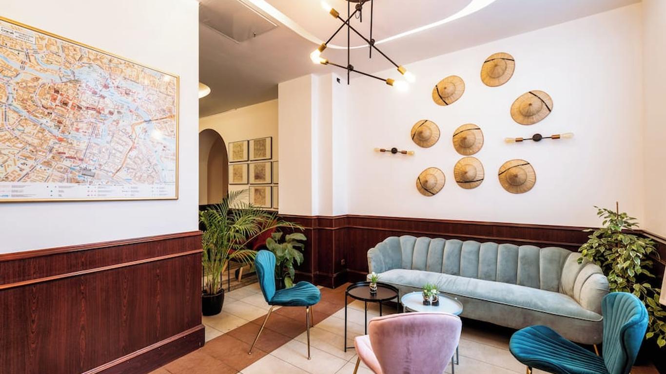 Lothus Hotel
