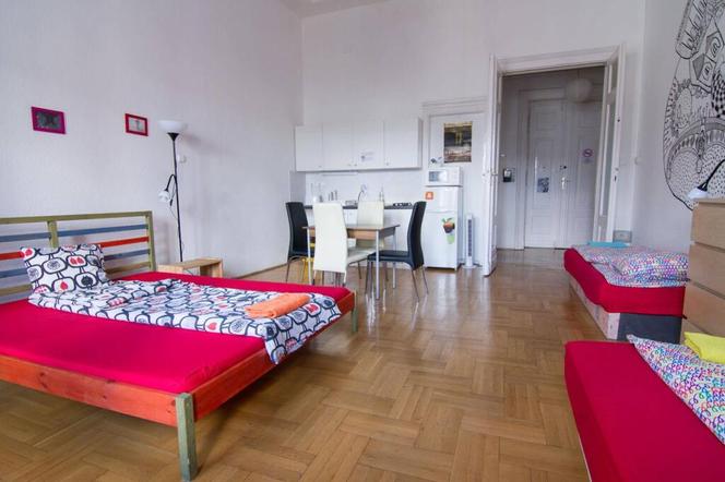 Pal's Hostel And Apartments