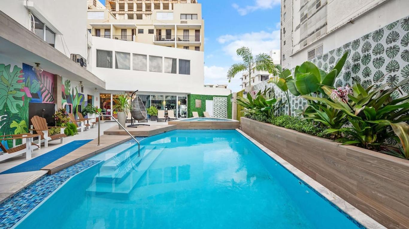 Canario Lagoon Hotel