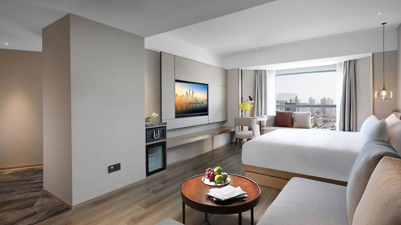 Holiday Inn Shanghai Huaxia