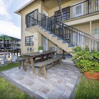 Tropic Isle Hotel & Apartment