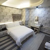 Heyue Hotel