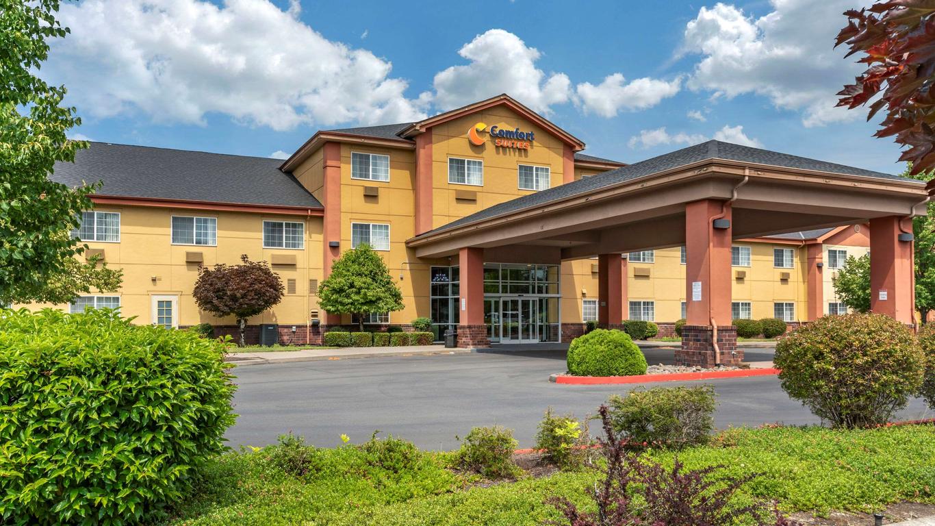 Comfort Suites
