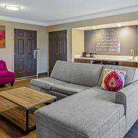 La Quinta Inn & Suites by Wyndham San Francisco Airport N