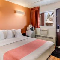 Motel 6 Lethbridge Ab