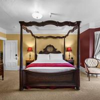 Hennessey House Bed and Breakfast