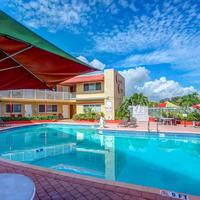 Beach and Town Motel