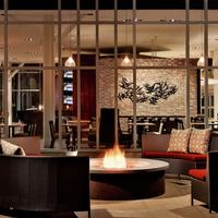 DoubleTree by Hilton Hotel and Suites Charleston Airport