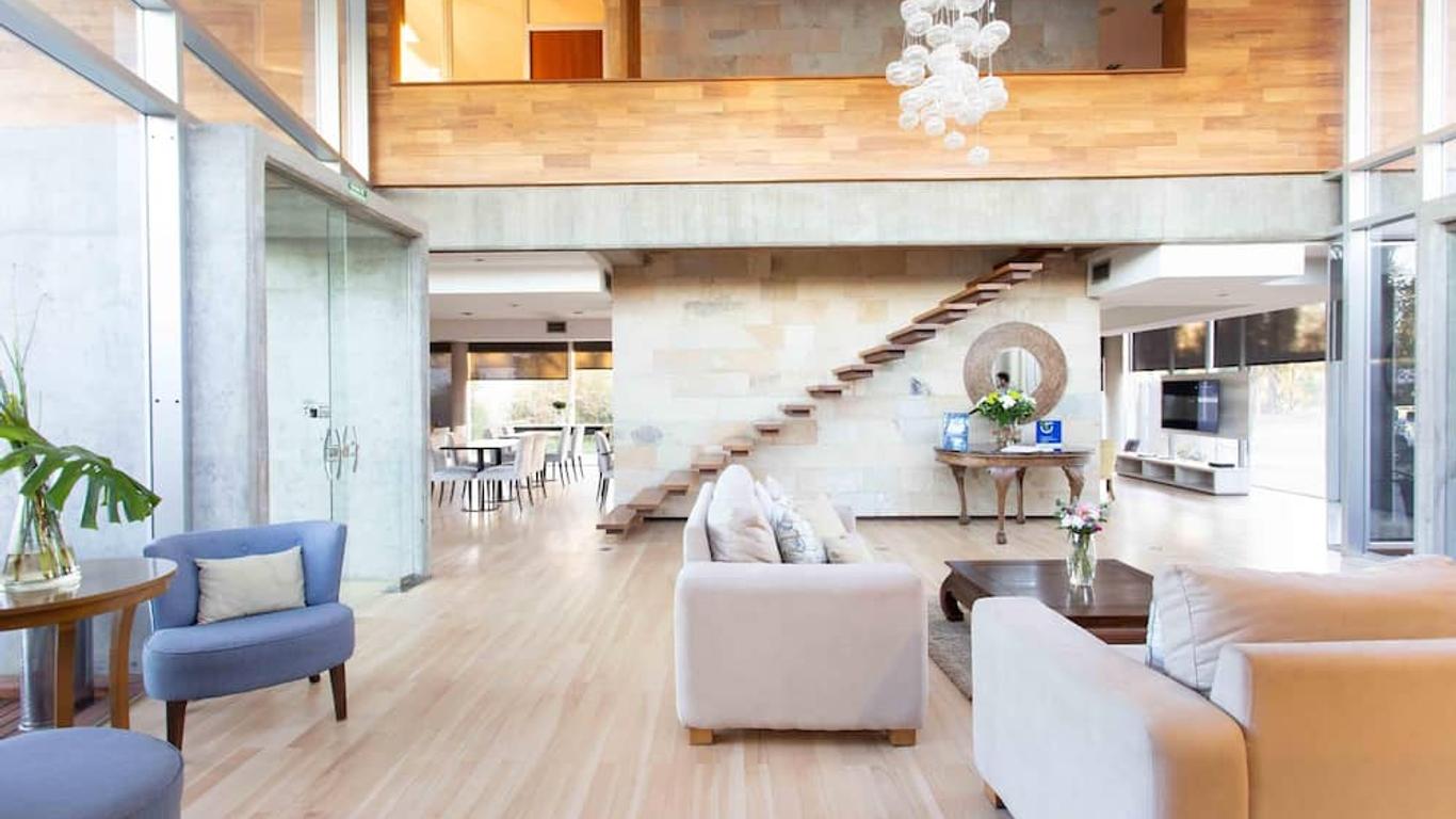 Herradura Hotel Suites