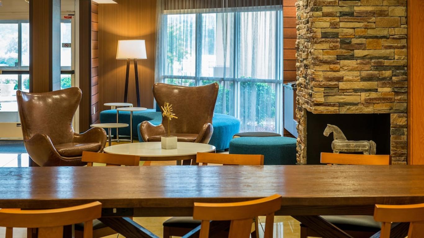 Fairfield Inn & Suites by Marriott Nashville at Opryland