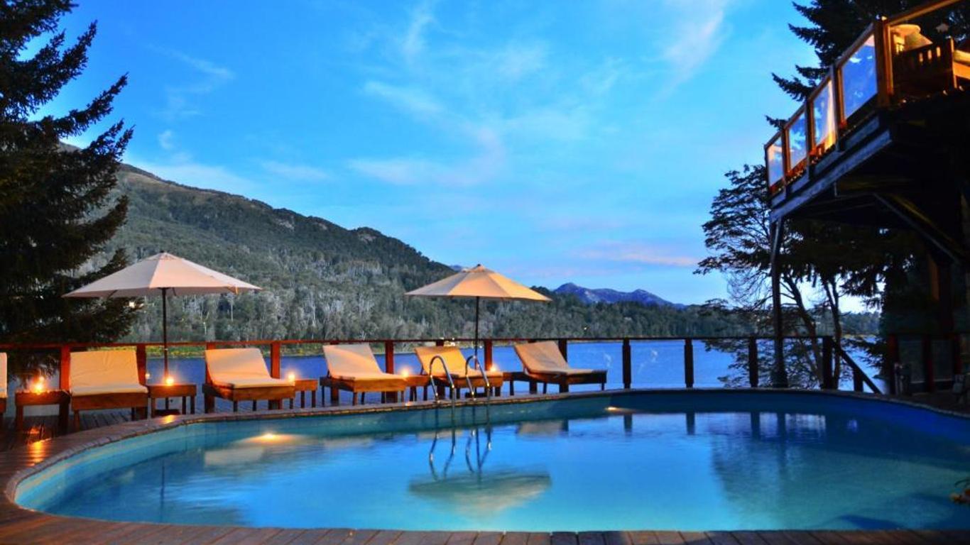 Dos Bahias Lake Resort