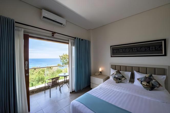 La Cecile Hotel And Cafe