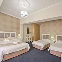 The Russel Hotel