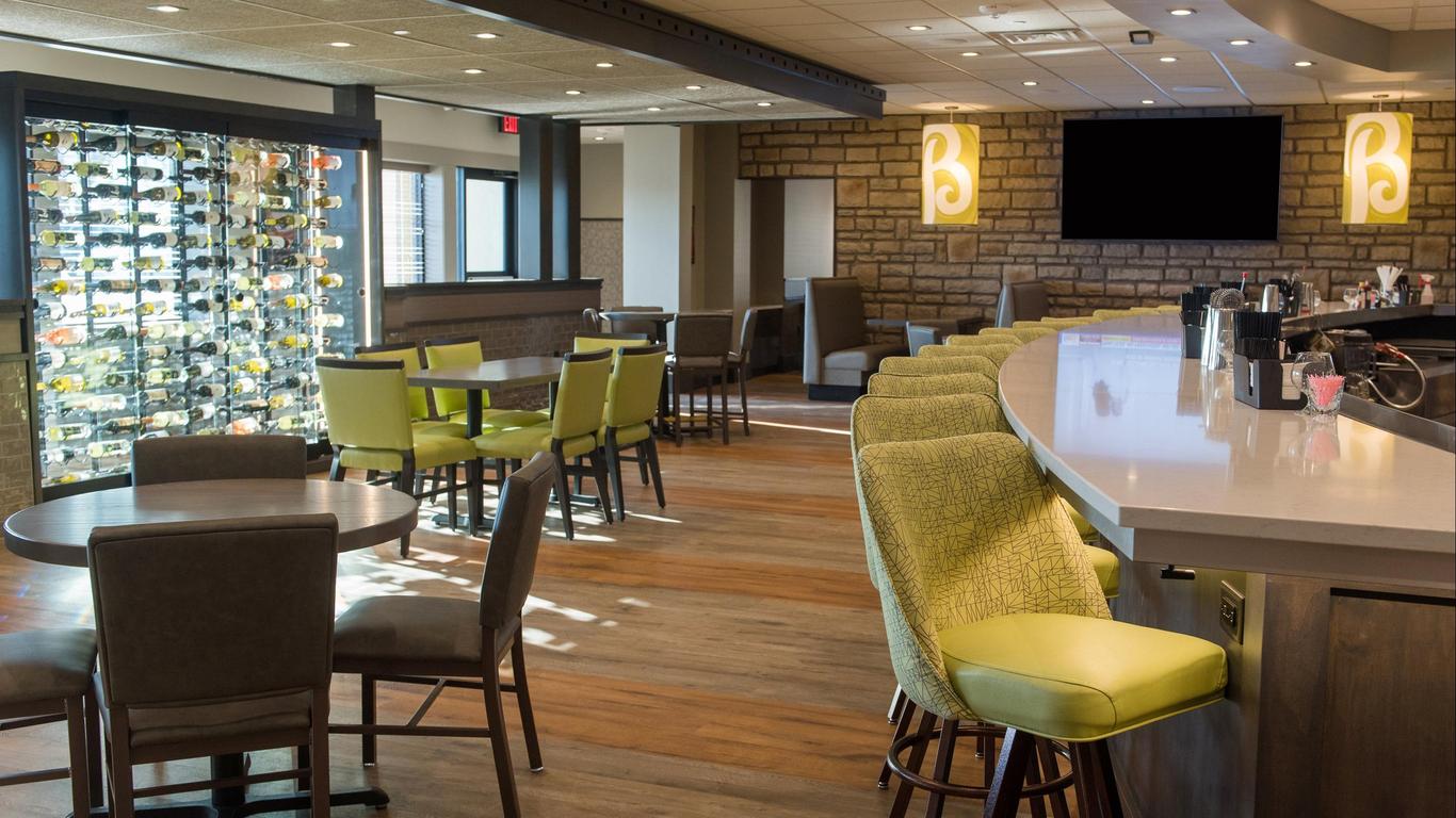 Holiday Inn Hotel & Suites Des Moines - Northwest, An IHG Hotel