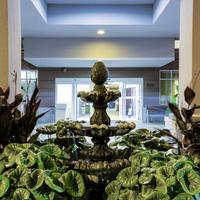 Holiday Inn Express & Suites Charleston-Ashley Phosphate