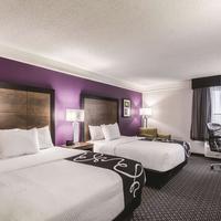 La Quinta Inn & Suites by Wyndham Cincinnati Sharonville