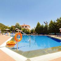 Famissi Eden Hotel