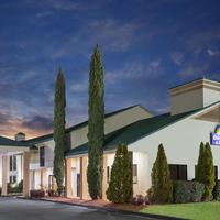 Days Inn & Suites by Wyndham Norcross
