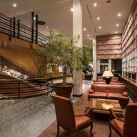 Flyon Hotel & Conference Center