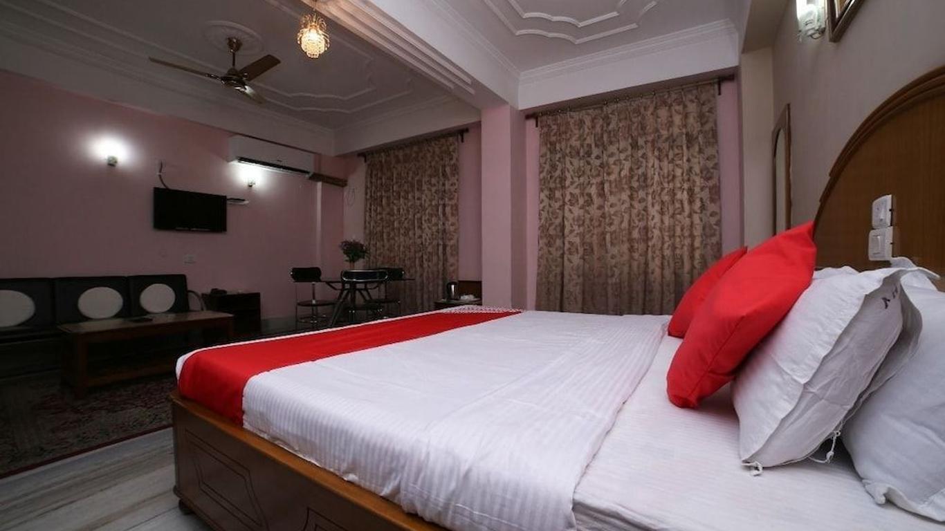 Hotel Priya Palace