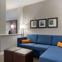 Comfort Suites