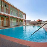 Super 8 by Wyndham Austin Downtown/Capitol Area