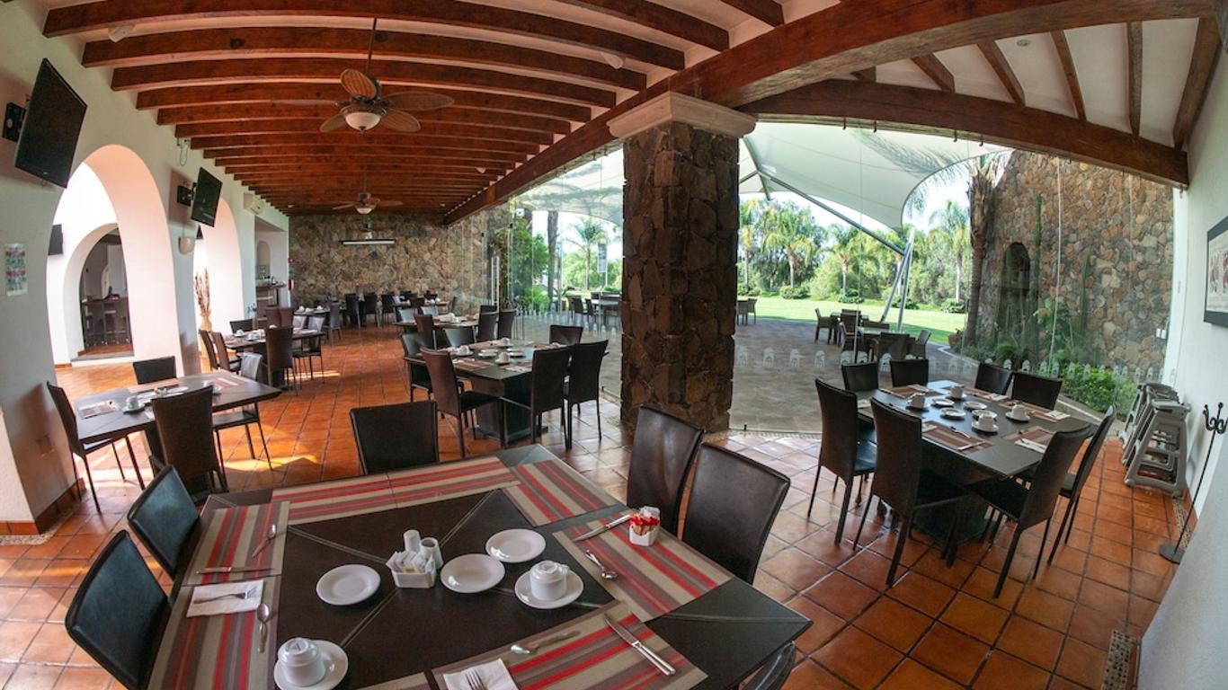 Hotel Villa Mexicana Golf & Equestrian Resort