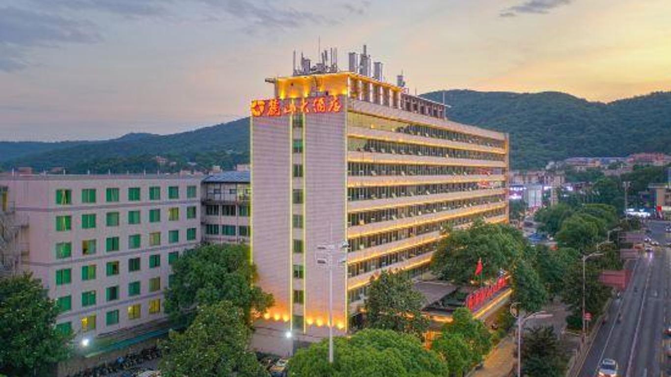 Dolton Lushan Hotel