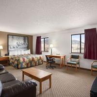 Super 8 by Wyndham Bozeman