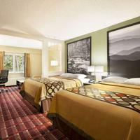 Super 8 by Wyndham Cherokee