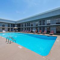 Quality Inn and Suites Greenville - Haywood Mall