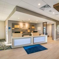 Holiday Inn Express & Suites Jacksonville - Town Center