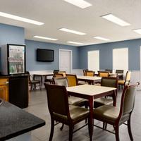 Baymont Inn and Suites Warner Robins, GA