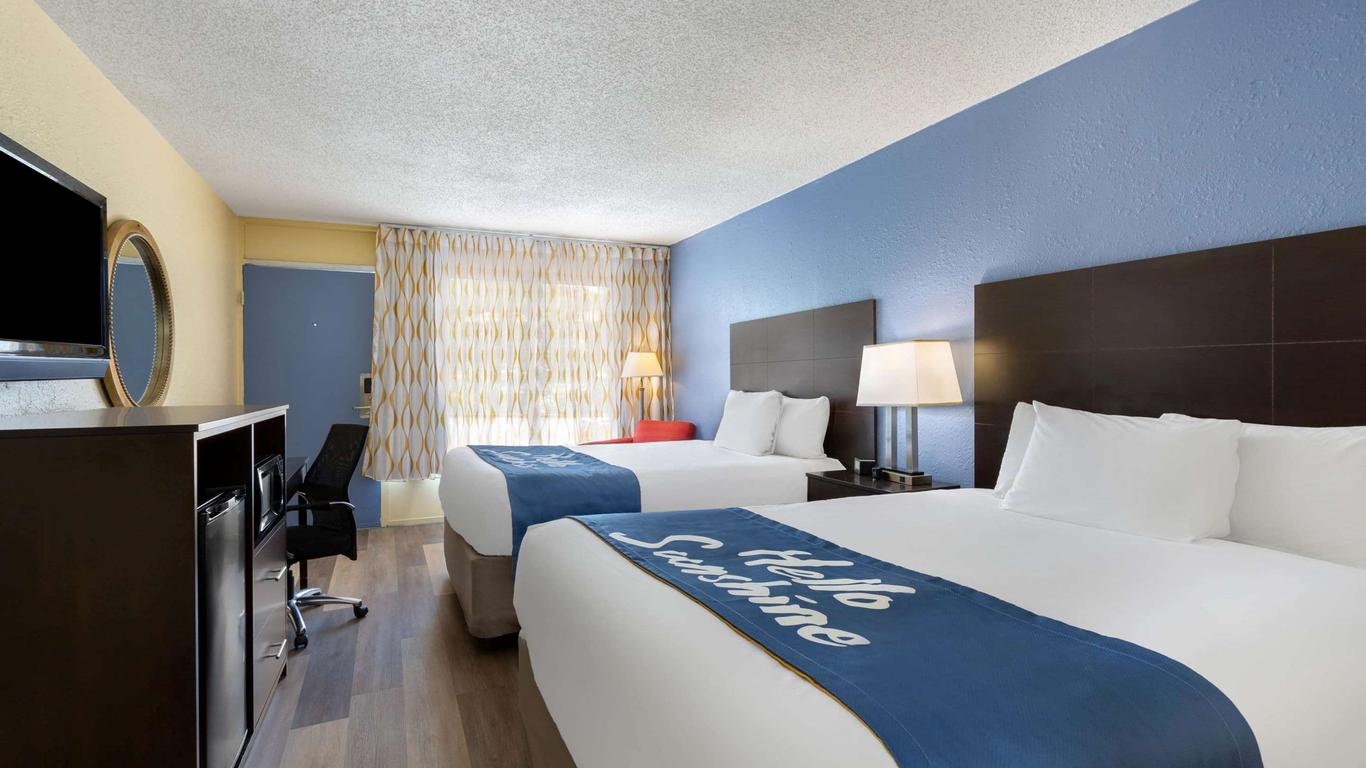 Days Inn by Wyndham Greensboro Airport