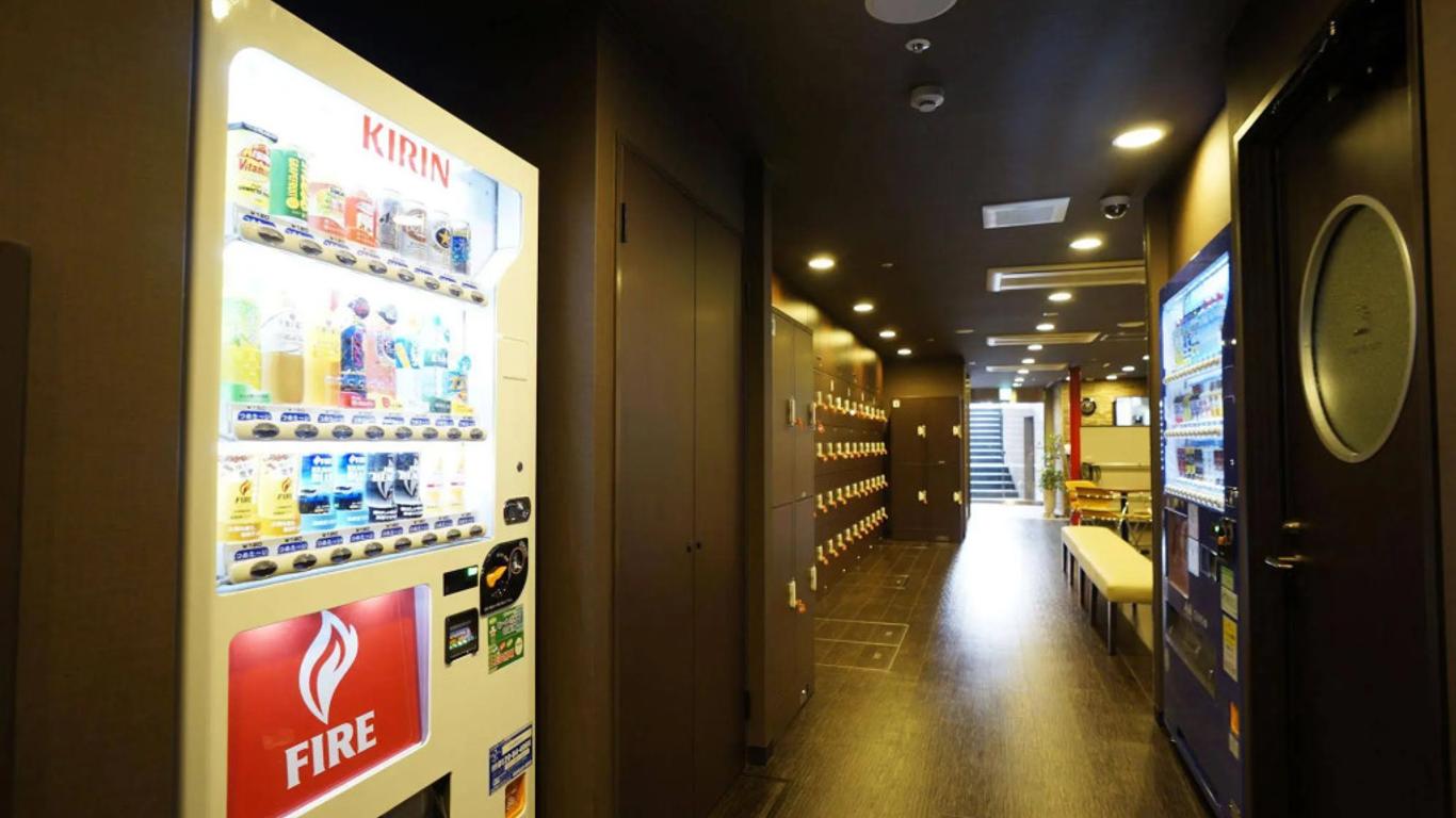 Capsule Hotel B&S Eco-Cube Shinsaibashi