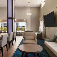 Days Inn & Suites by Wyndham Bowling Green
