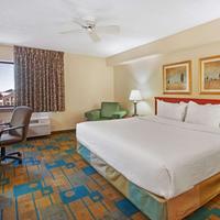La Quinta Inn & Suites by Wyndham Albuquerque Journal Ctr NW