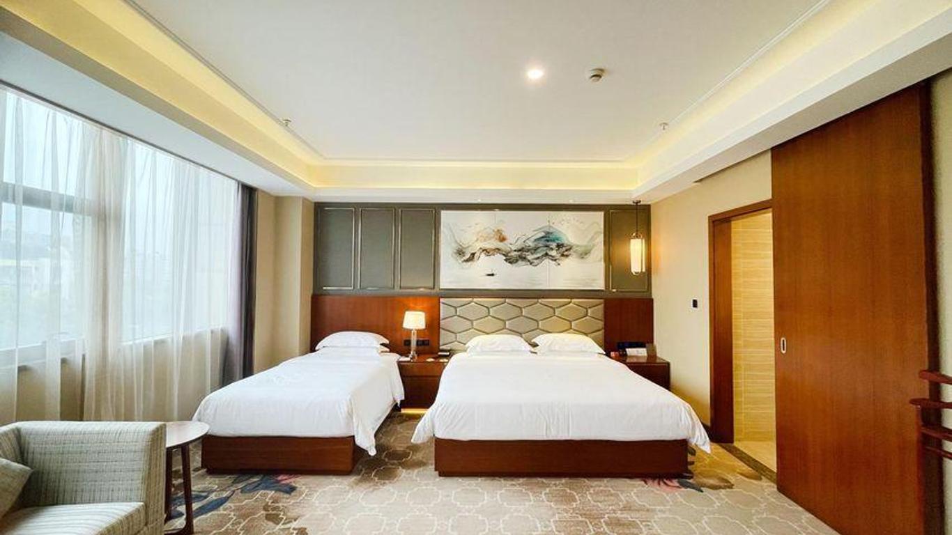 Golden Rich Hotel