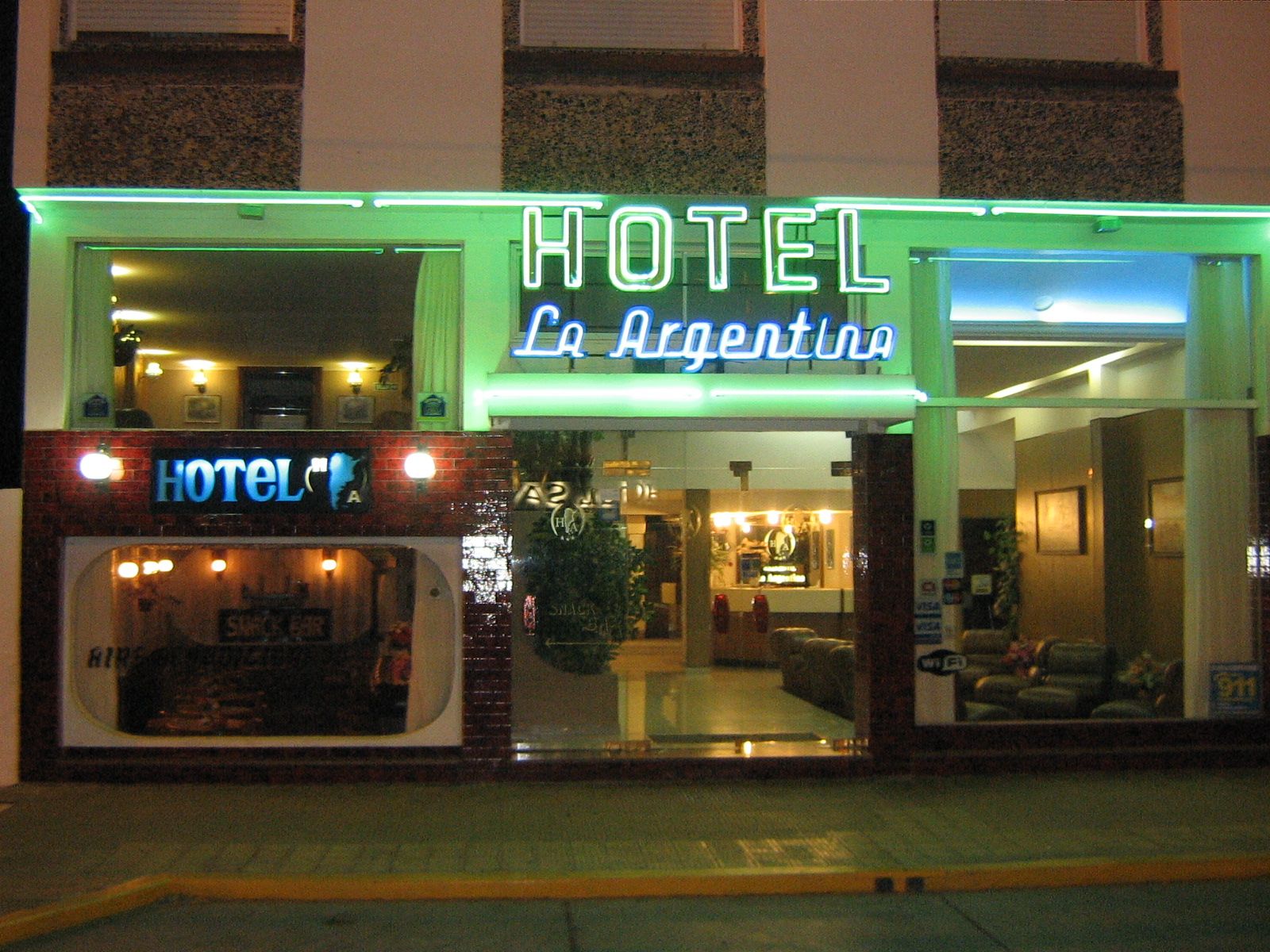 Entrada del hotel Foto