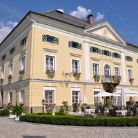 Schloss Hotel Lerchenhof