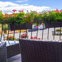 Balcony House