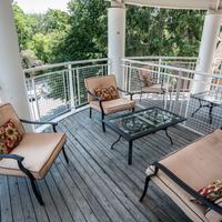 South Landing Inn